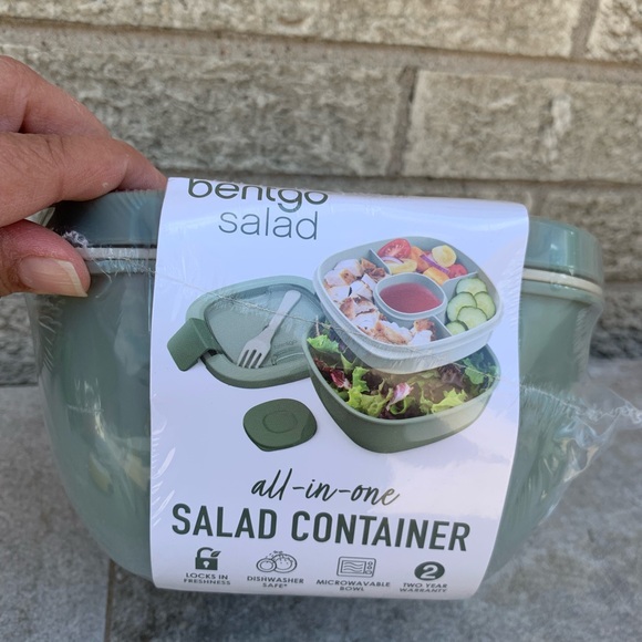 Green Salad Container - Picture 2 of 3